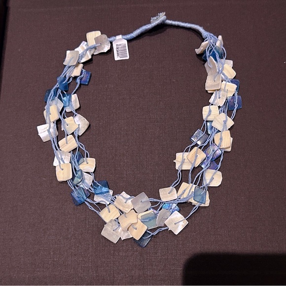 Romantic Sea Color Shell Necklace, Brand New! - Picture 7 of 7